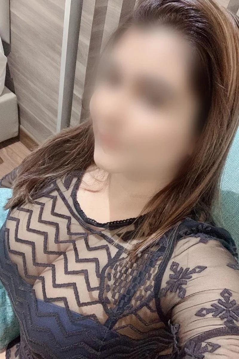 female Call Girls in Kanpur