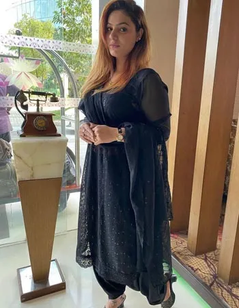 Call Girls in Kanpur